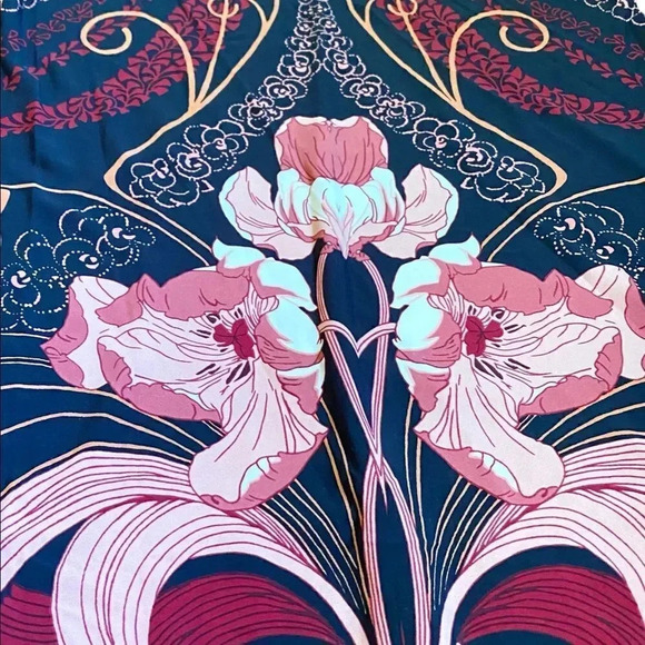 Donna Morgan | Floral Long-Sleeved Dress (6) - Picture 2 of 4